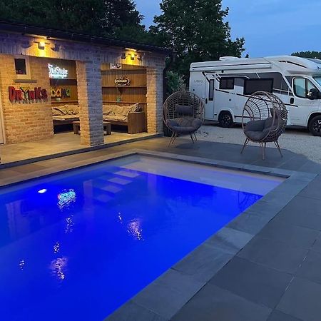 Camper Met Sauna En Zwembad In De Rand Van De Vlaamse Ardennen Hotel Haaltert Buitenkant foto